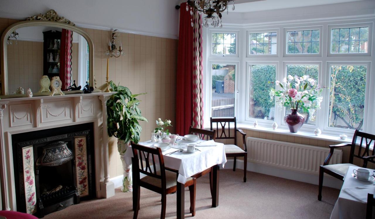 Bed and Breakfast Cherry Tree House Борнмут Экстерьер фото