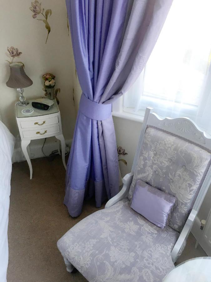 Bed and Breakfast Cherry Tree House Борнмут Экстерьер фото